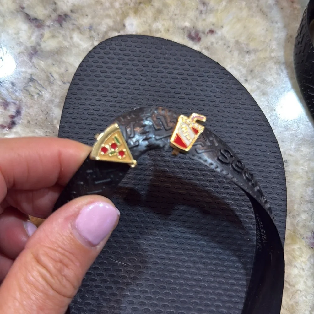 Havaianas TOP Women’s Fip Flops with Claw pins Black Size 9